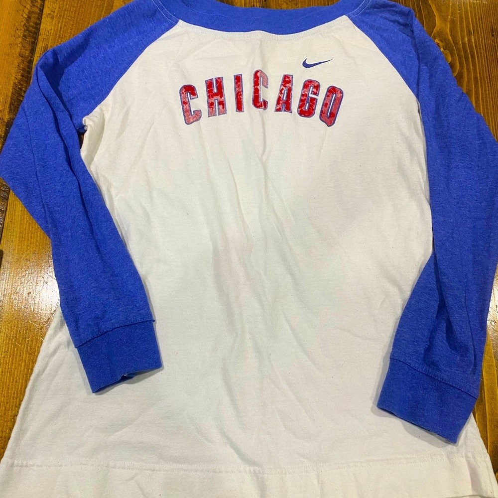 Women’s Nike Chicago cubs medium top
